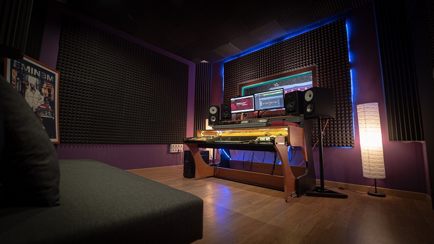 polakoteka-estudio-de-grabacion-rap-trap-sevilla-hiphop-1